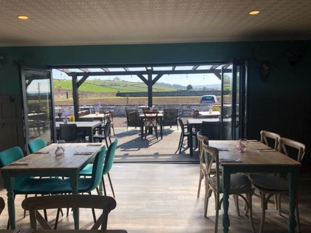 Pitlessie Inn And Pantry Cupar Exteriör bild